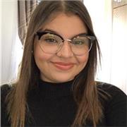 Étudiante pour donnée des cours